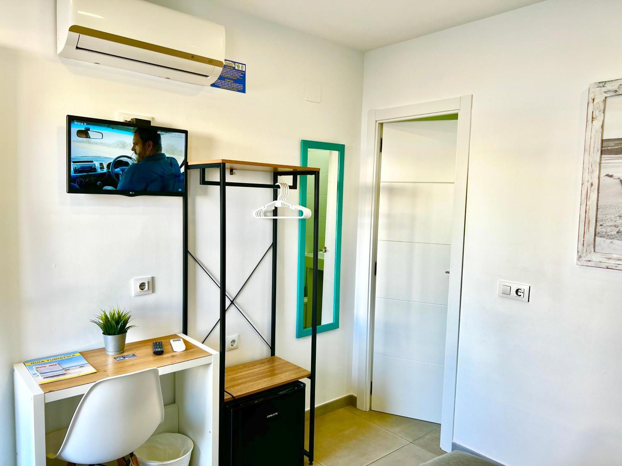 Dori Rooms Hostal Tarifa Bagian luar foto