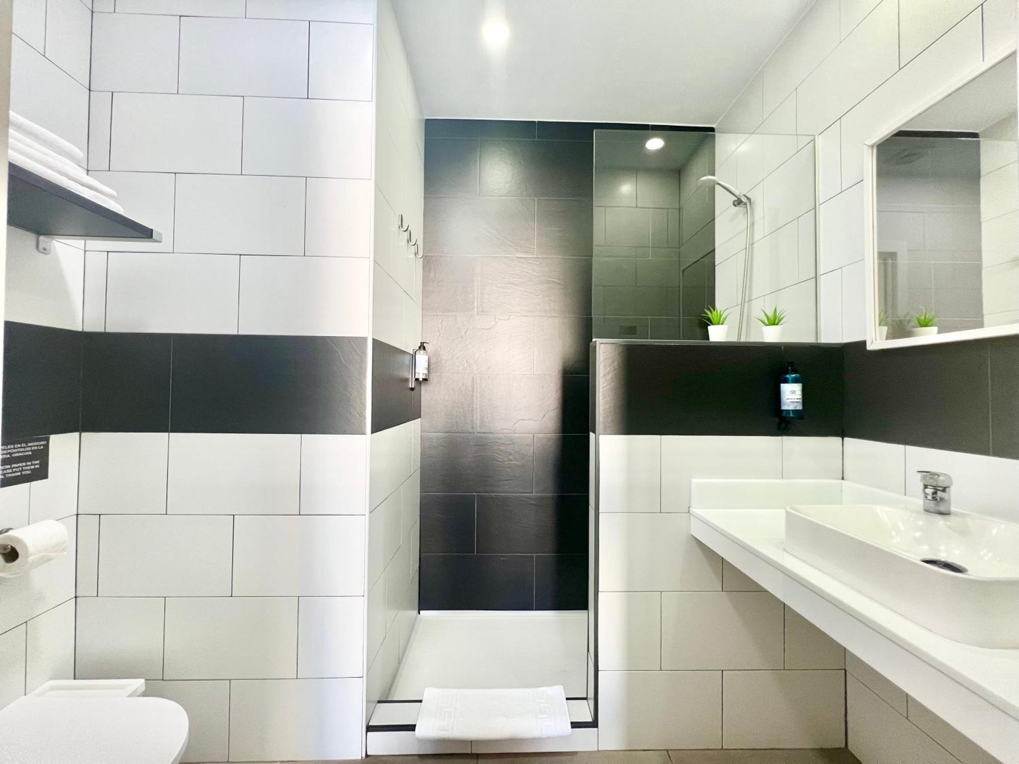 Dori Rooms Hostal Tarifa Bagian luar foto